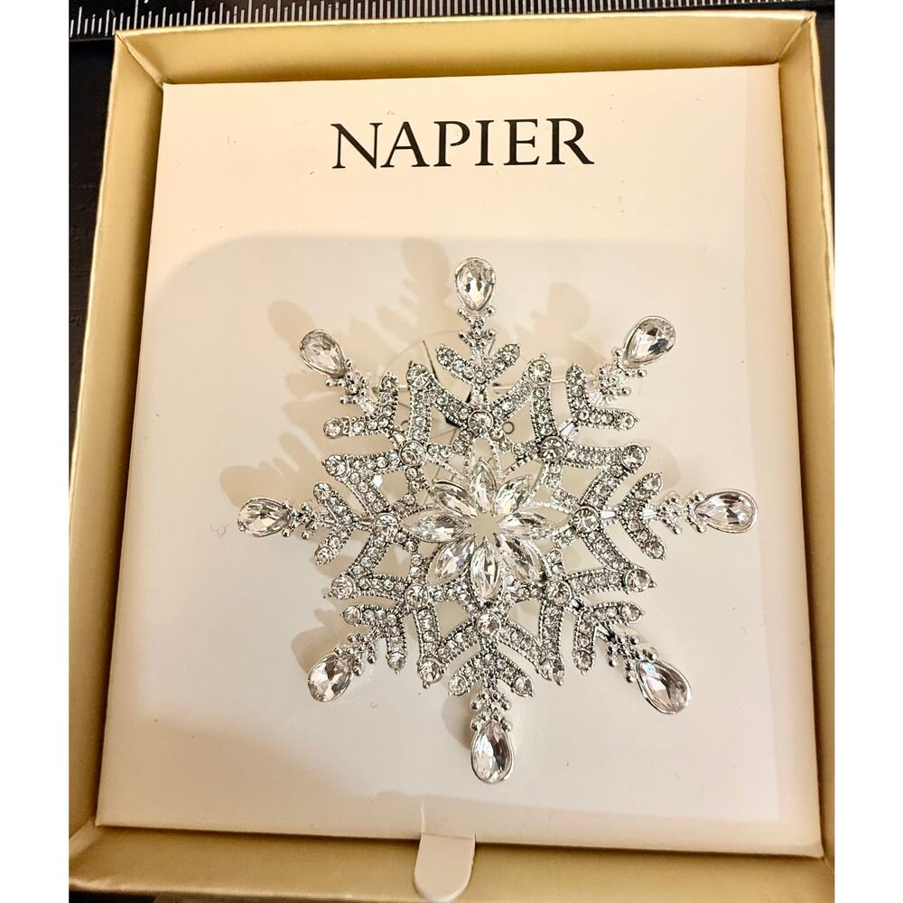 Napier NIB Snowflake Brooch Silver tone